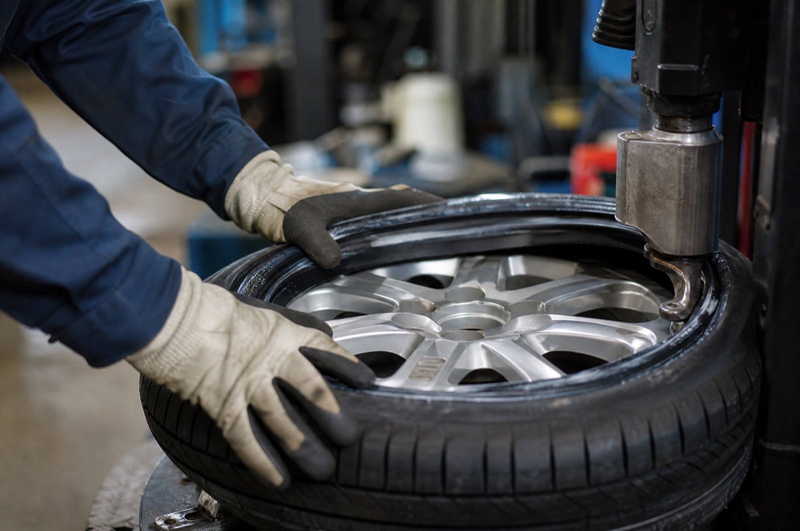 Tyre change and fitting